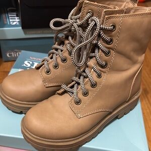 Tan Combat Moto Boots with Chunky Sole